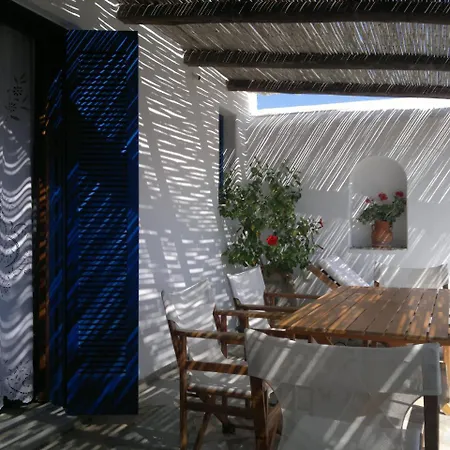 Small For A Family Or Two Couples Very Close To The Sea With Awesome View Holiday home *